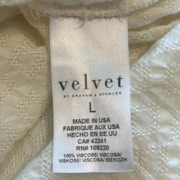 Velvet by Graham & Spencer Faux Wrap Top Women’s Cream Size L - Picture 4 of 7